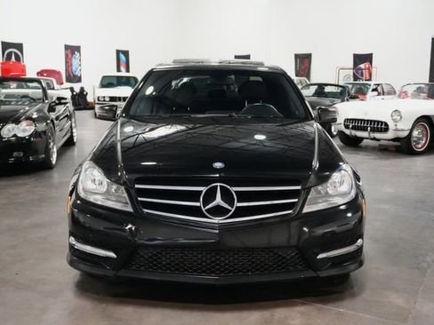 Used 2012 Mercedes-Benz C 250 Sedan image 3