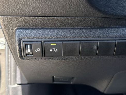 Used 2025 Toyota Corolla LE FWD image 22