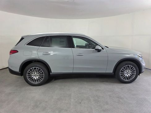 New 2026 Mercedes-Benz GLC 300 GLC 300 image 3