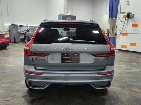 Used 2023 Volvo XC60 B5 Plus image 15