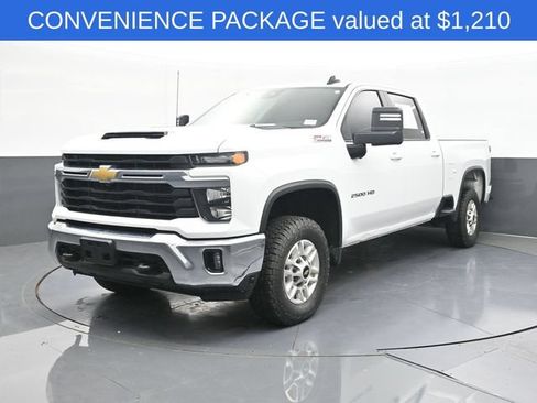 Used 2024 Chevrolet Silverado 2500 LT w/ Safety Package AWD/4WD image 4