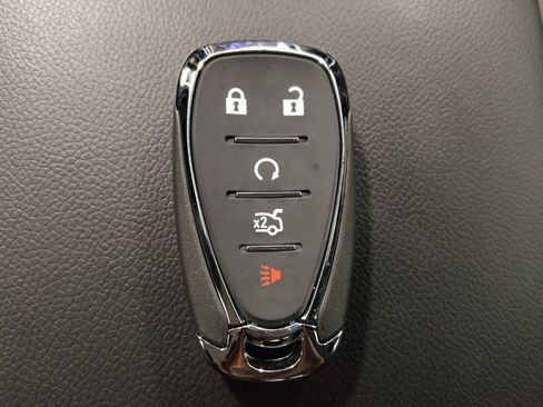 Used 2022 Chevrolet Malibu RS image 32