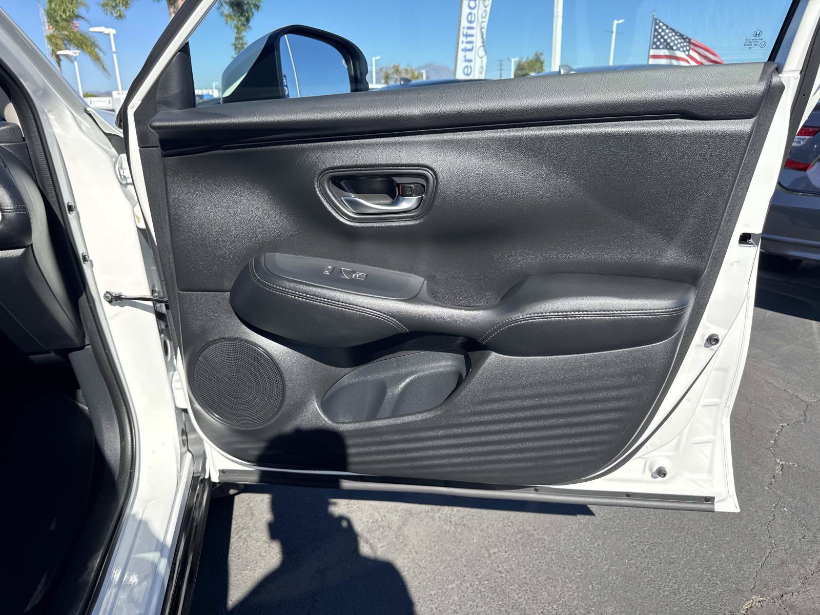 Used 2027 Honda HR-V EX-L image 32