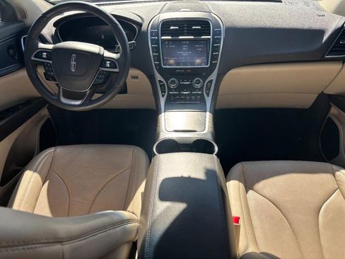 Used 2020 Lincoln Nautilus Reserve FWD image 12