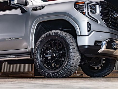 Used 2023 GMC Sierra 1500 Denali Ultimate AWD/4WD image 15