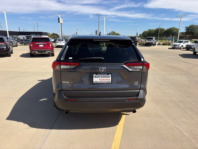 Used 2023 Toyota RAV4 LE AWD/4WD image 6