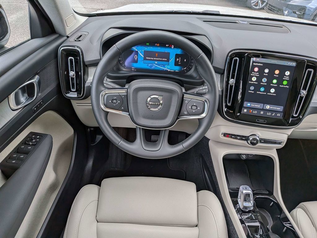Certified 2026 Volvo XC40 B5 Plus AWD/4WD image 16