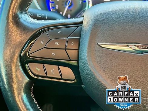 Used 2021 Chrysler Pacifica Touring w/ S Appearance Package image 22