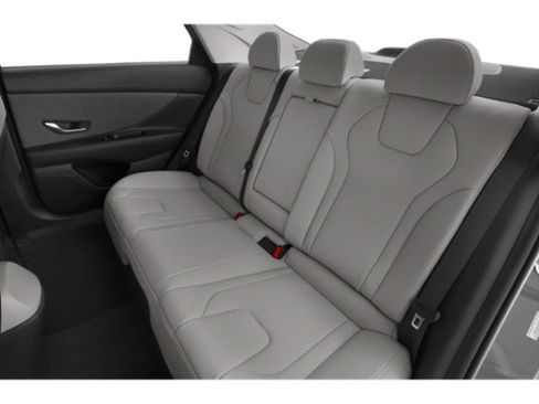Used 2023 Hyundai Elantra Limited FWD image 16