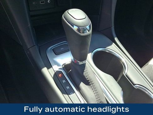 Used 2019 Chevrolet Equinox LS AWD/4WD image 11