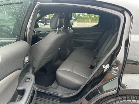 Used 2012 Dodge Avenger SXT FWD image 14