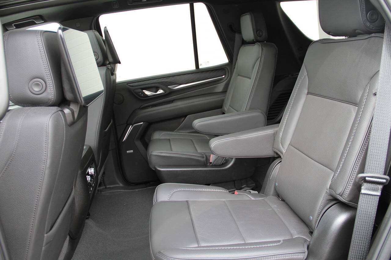 Used 2024 GMC Yukon Denali w/ Advanced Technology Package AWD/4WD image 14