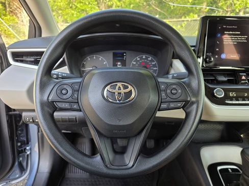 Used 2025 Toyota Corolla LE w/ Convenience Package FWD image 23