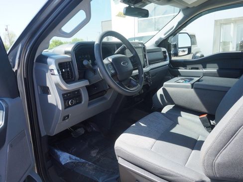 Used 2024 Ford F350 XLT w/ XLT Premium Package AWD/4WD image 9