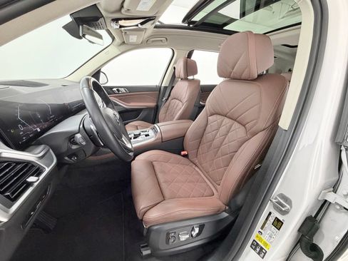 Used 2024 BMW X7 xDrive40i AWD/4WD image 28