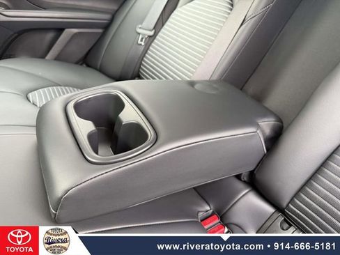 Certified 2024 Toyota Camry SE w/ Convenience Package AWD/4WD image 18