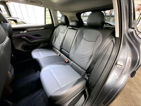 New 2026 Volkswagen Tiguan SE image 12