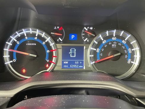 Used 2019 Toyota 4Runner TRD Off-Road Premium AWD/4WD image 5