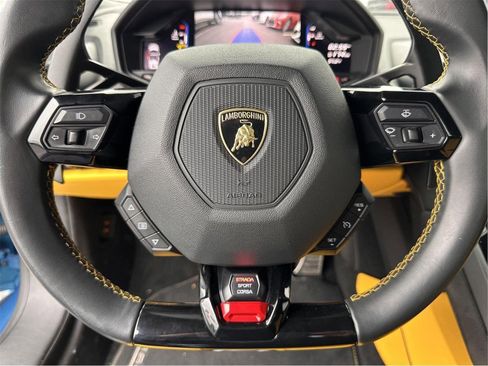 Used 2020 Lamborghini Huracan EVO RWD image 33