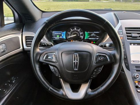 Used 2018 Lincoln MKZ Select w/ Technology Package image 13