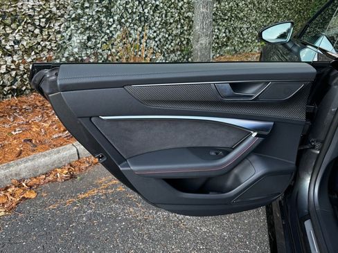 Used 2023 Audi RS 7 Sportback w/ Black Optic Package image 18