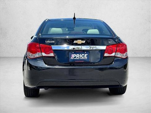 Used 2014 Chevrolet Cruze LT FWD image 4