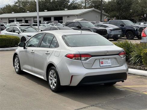 Certified 2024 Toyota Corolla LE image 4