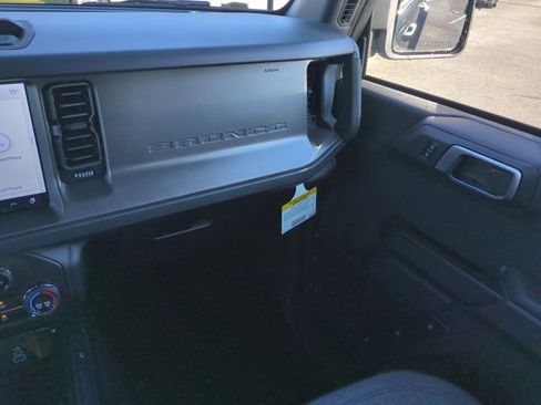 New 2026 Ford Bronco 4-Door AWD/4WD image 17