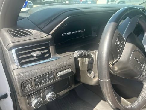 Used 2022 GMC Yukon XL Denali AWD/4WD image 7