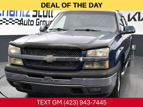 Used 2005 Chevrolet Avalanche Z71 w/ Sun And Sound Package image 1