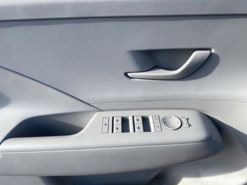 New 2026 Hyundai Kona SE FWD image 12