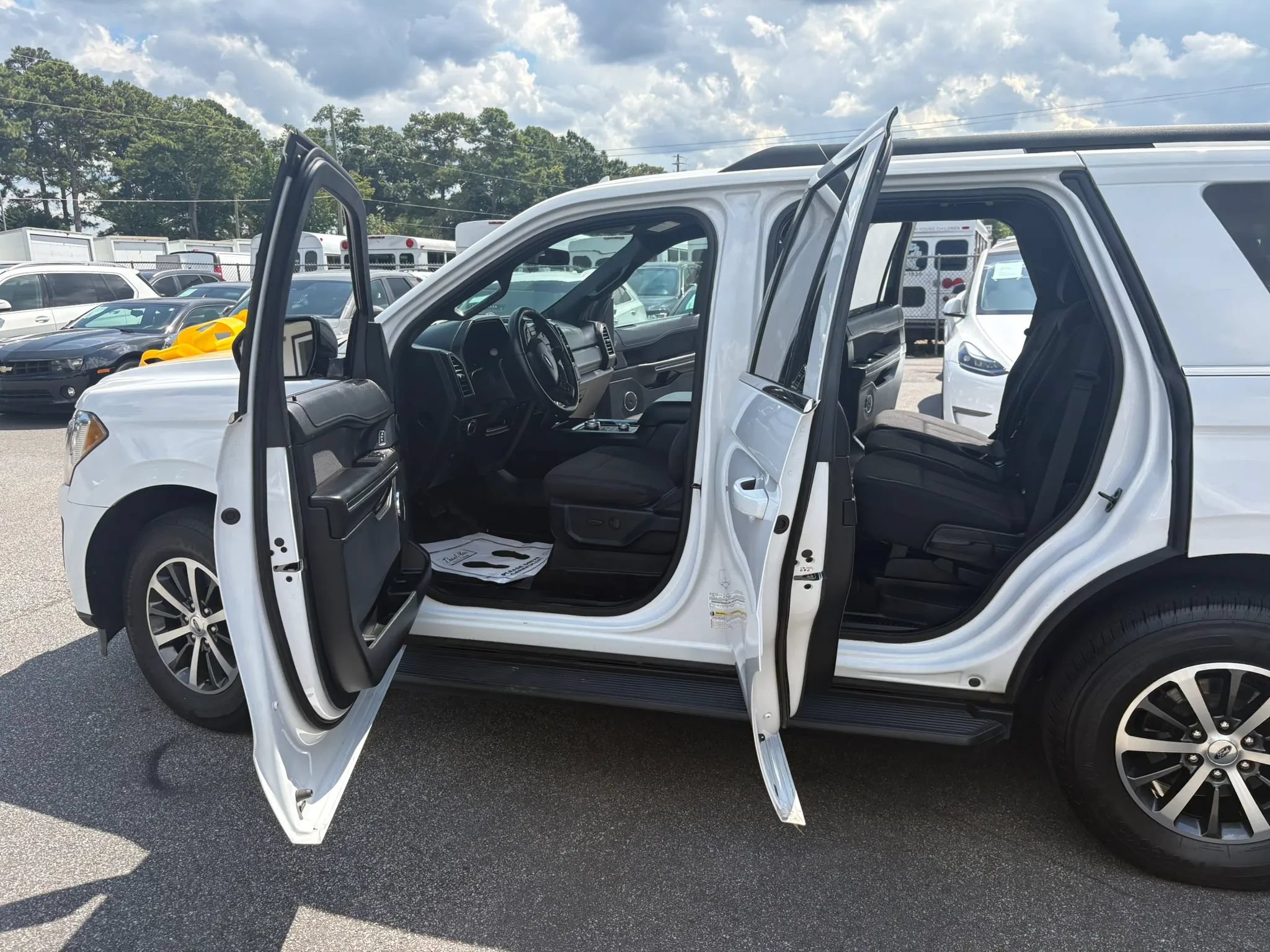 Used 2020 Ford Expedition XL AWD/4WD image 16