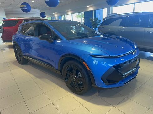 New 2025 Chevrolet Equinox EV RS image 2