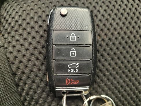 Used 2020 Kia Optima LX FWD image 32