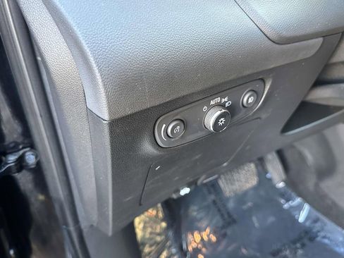 Used 2023 Buick Encore GX Preferred w/ Cold Weather Comfort Package image 18