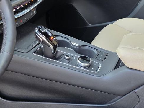 Used 2025 Cadillac XT4 Premium Luxury FWD image 29