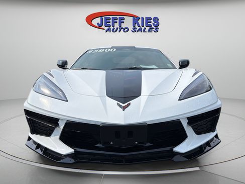 Used 2025 Chevrolet Corvette Stingray Coupe RWD image 2