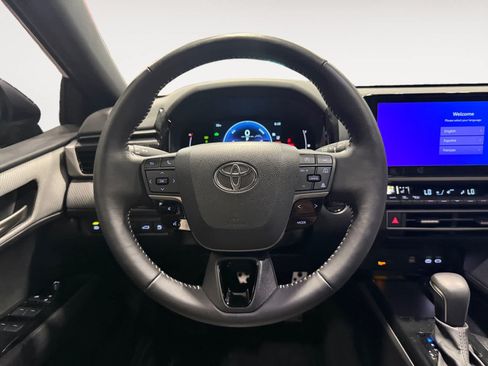 Used 2025 Toyota Camry SE w/ Multimedia Upgrade Package FWD image 13