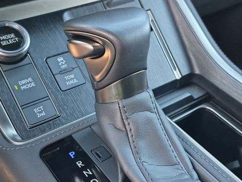 Used 2024 Lexus GX 550 w/ Accessory Package (Z1) AWD/4WD image 26