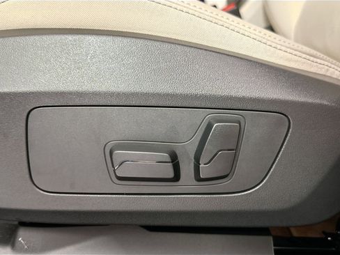 Used 2025 BMW X1 xDrive28i w/ Premium Package image 20