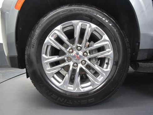 Used 2024 GMC Yukon XL SLT image 18