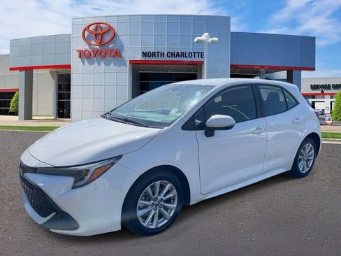 Used 2024 Toyota Corolla SE FWD image 6