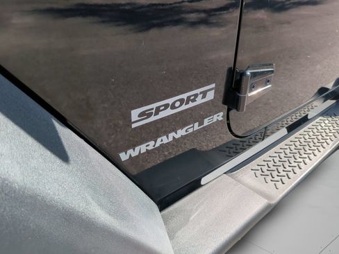 Used 2012 Jeep Wrangler Sport AWD/4WD image 30