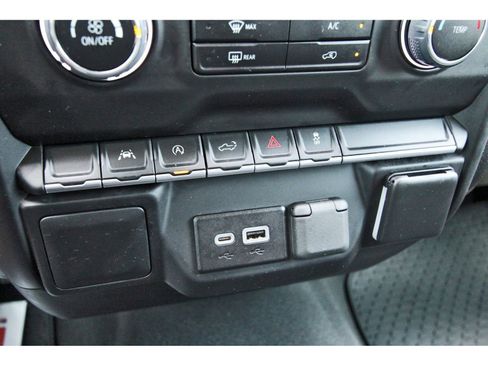 Used 2022 Chevrolet Silverado 1500 Custom AWD/4WD image 29