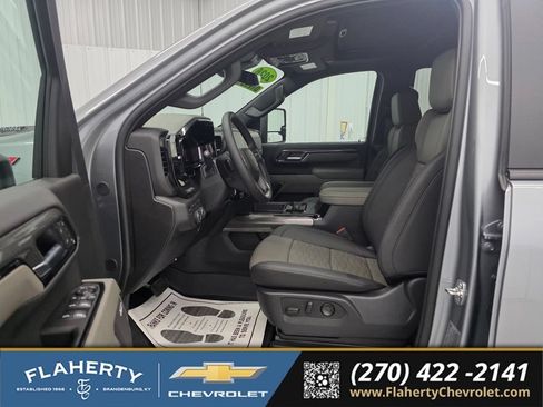 New 2026 Chevrolet Silverado 2500 ZR2 AWD/4WD image 9
