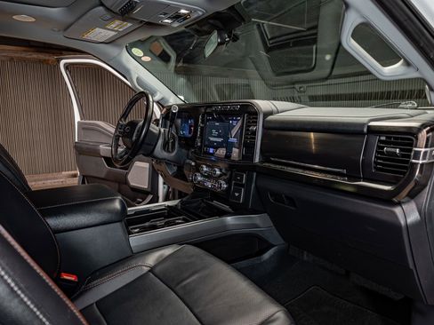 Used 2023 Ford F250 Lariat w/ Lariat Ultimate Package image 13