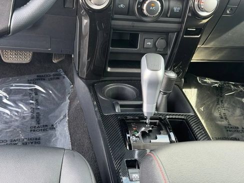 Certified 2021 Toyota 4Runner TRD Off-Road Premium AWD/4WD image 19