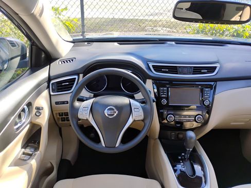 Used 2016 Nissan Rogue SV w/ SV Premium Package FWD image 21