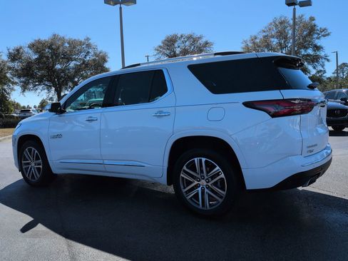 Used 2023 Chevrolet Traverse High Country image 6