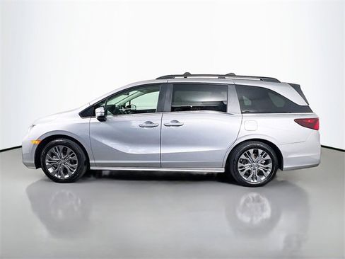 Used 2025 Honda Odyssey Touring image 6